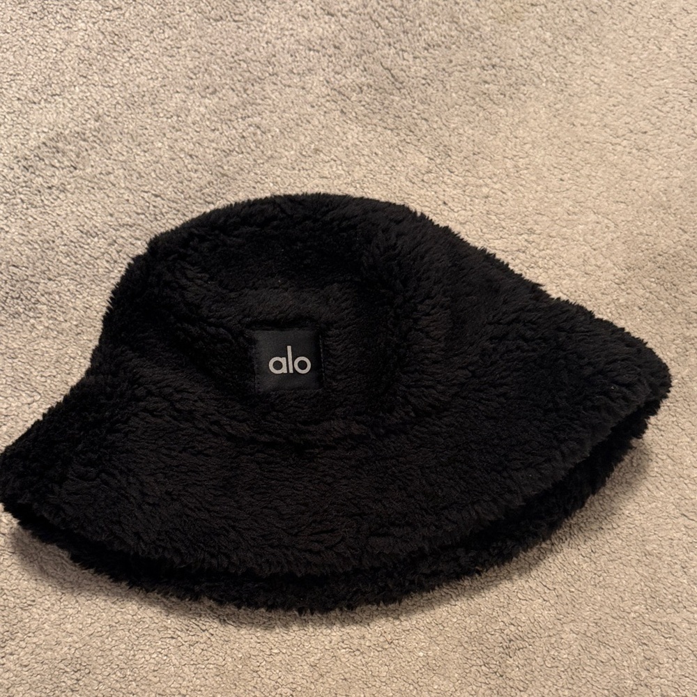 ALO Yoga Black Fuzzy Bucket Hat